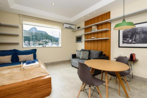 Omar do Rio: Moderno Studio com vista p/ Cristo Redentor, a 230m do metrô Siqueira Campos e 650 metros da Praia de Copacabana, c/ Smart TV, Internet 250mbps e workstation (SQC 143/1418)